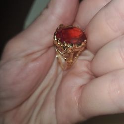 14k Gold Ring With Gem. 