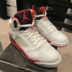 NIKE AIR JORDAN V 5 RETRO WHITE FIRE RED BLACK 2006 SIZE 9.5