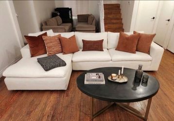 Beautiful Oversized Cloud Sectional in Excellent Condition!