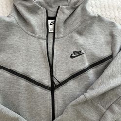 Nike Tech Gray