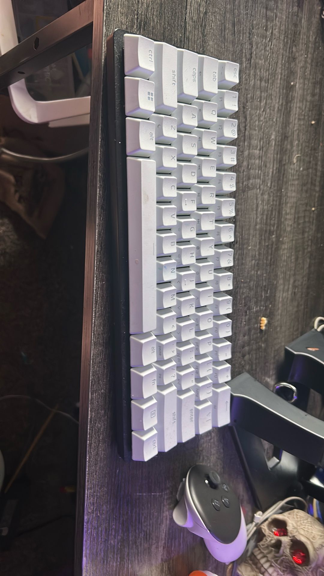 Huntsman Mini White 