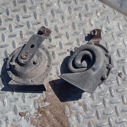 70 72 Buick Skylark Horns Good Parts
