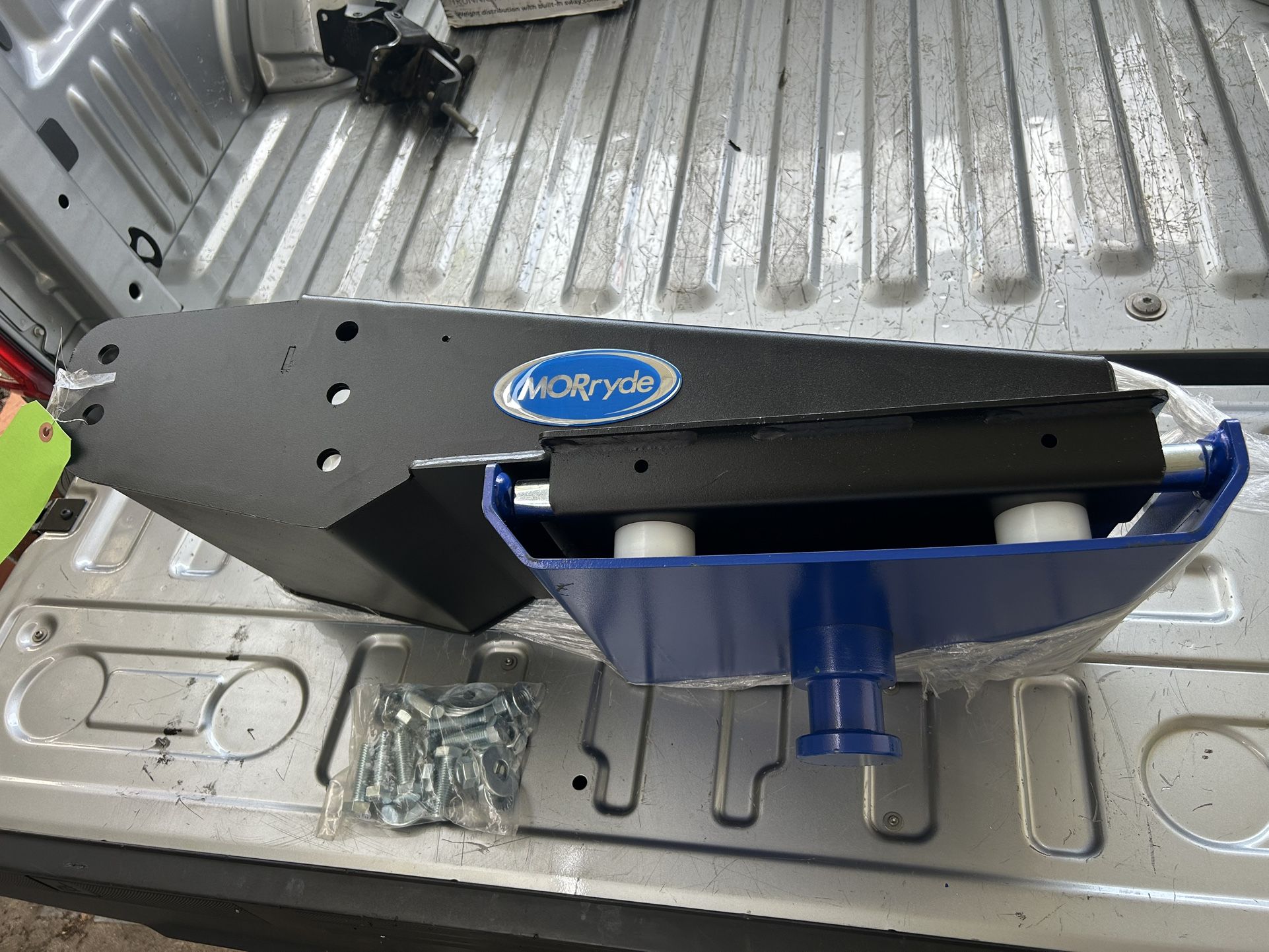 New 24k MORyde 5th Wheel Pin Box