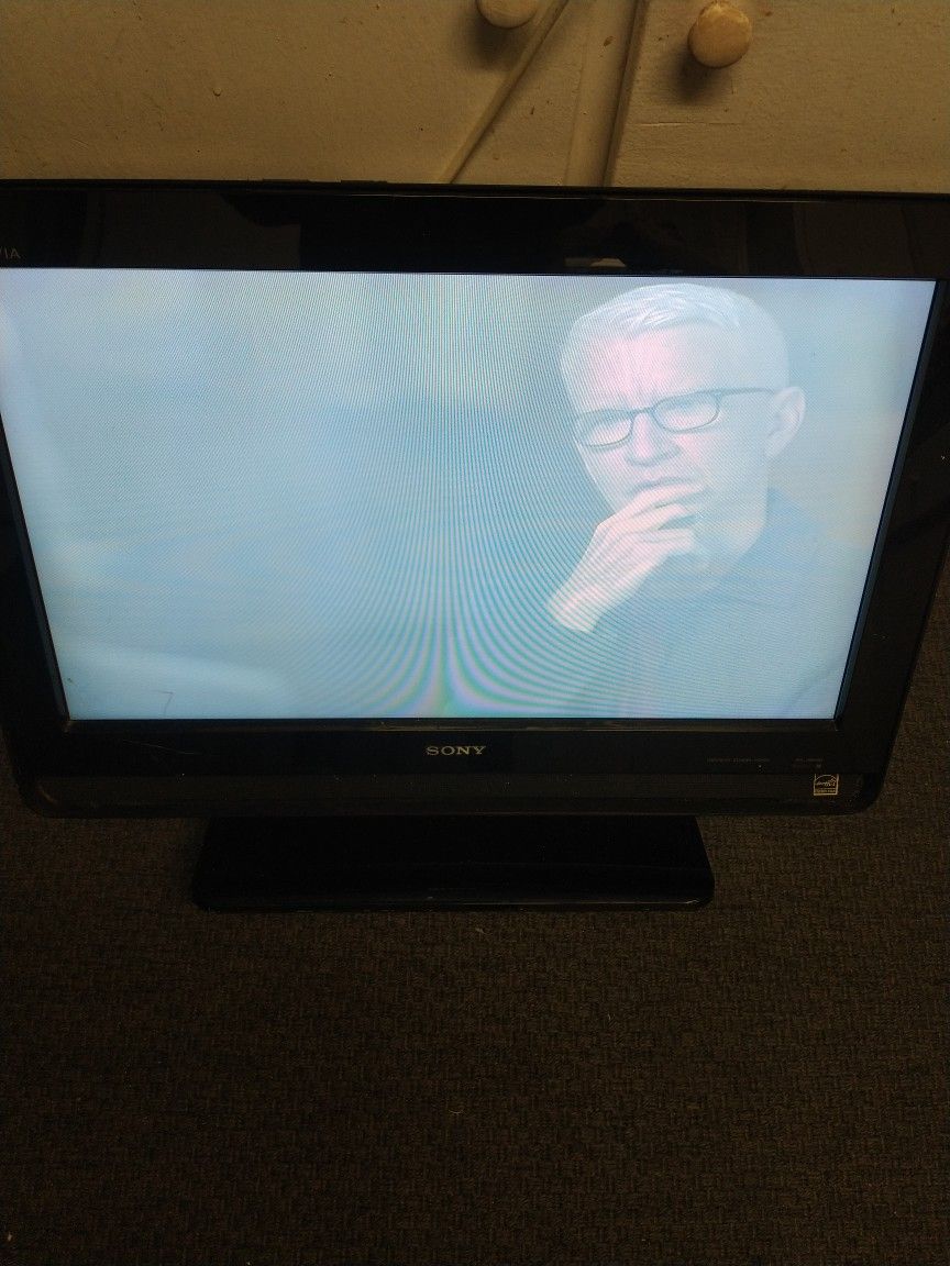 SONY  Tv. 27 Inche ..Color .. Need Antenna And Remote    