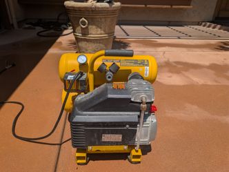 DeWalt Portable Air Compressor