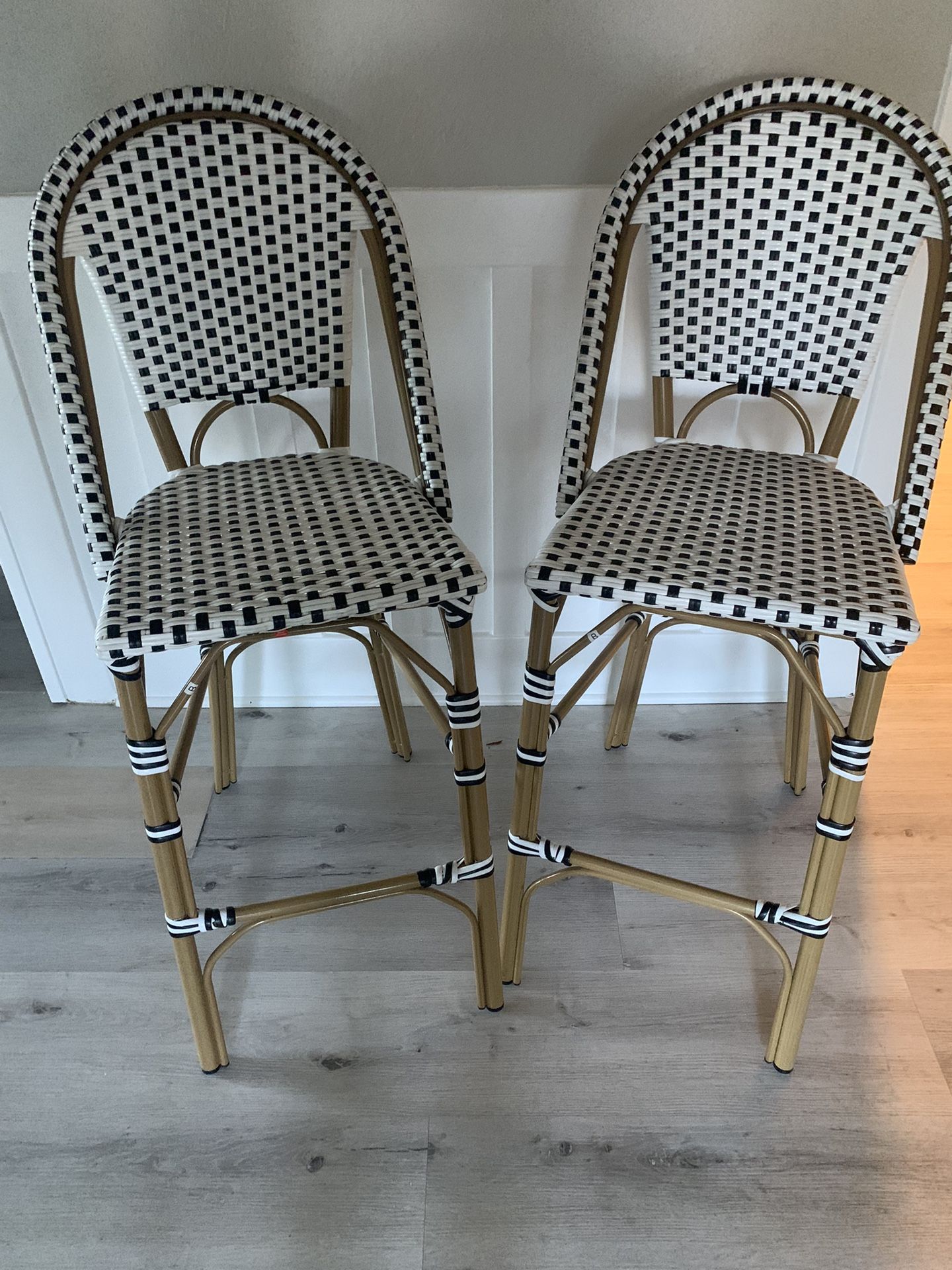 (2) Barstools