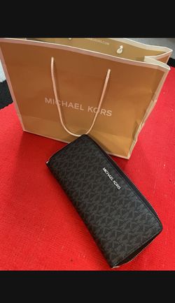 Brand New Michael Kors Wallet
