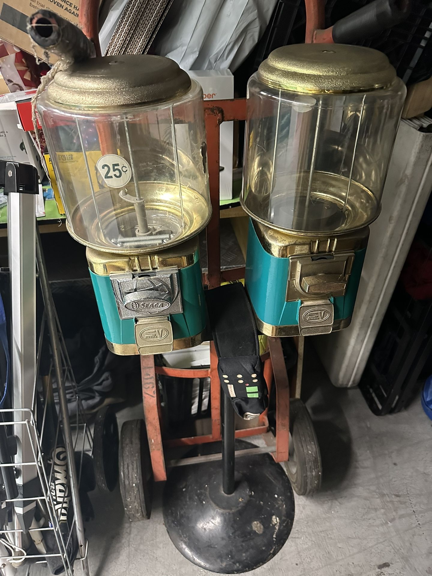 Seaga Gumball Machine with key