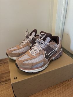 Nike Vomero 5