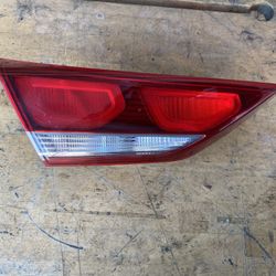 2017,2018,2019 Hyundai Elantra Left Side Inner Tail Light 