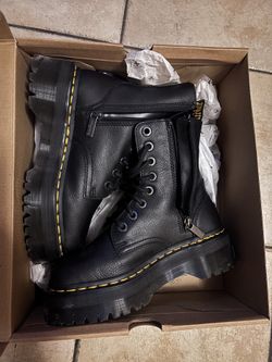 Doc Martins Size 6
