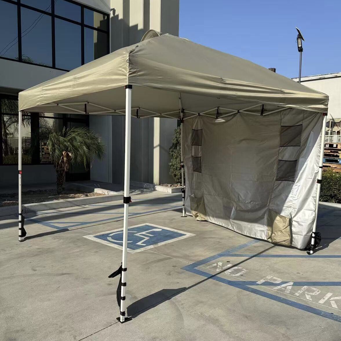 New In Box 10x10 Feet EZ Pop up Portable Canopy Gazebo Waterproof Beach Tent Sun Shade  With Wall Sandbags 
