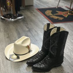 Botas Y Sombrero 