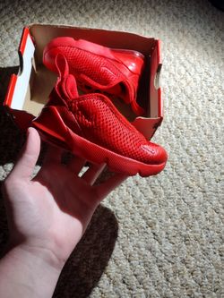 Air max 270 University red (TD) Size 7c