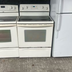 Whirlpool Glass top Stove