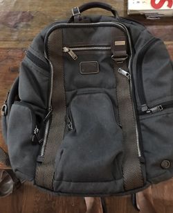 Tumi kingsville 2025 deluxe backpack