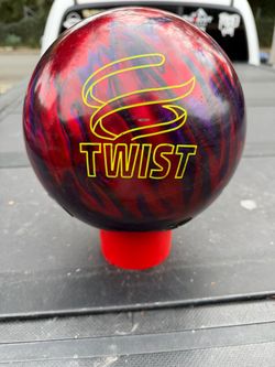 Brunswick twist bowling ball 15lbs