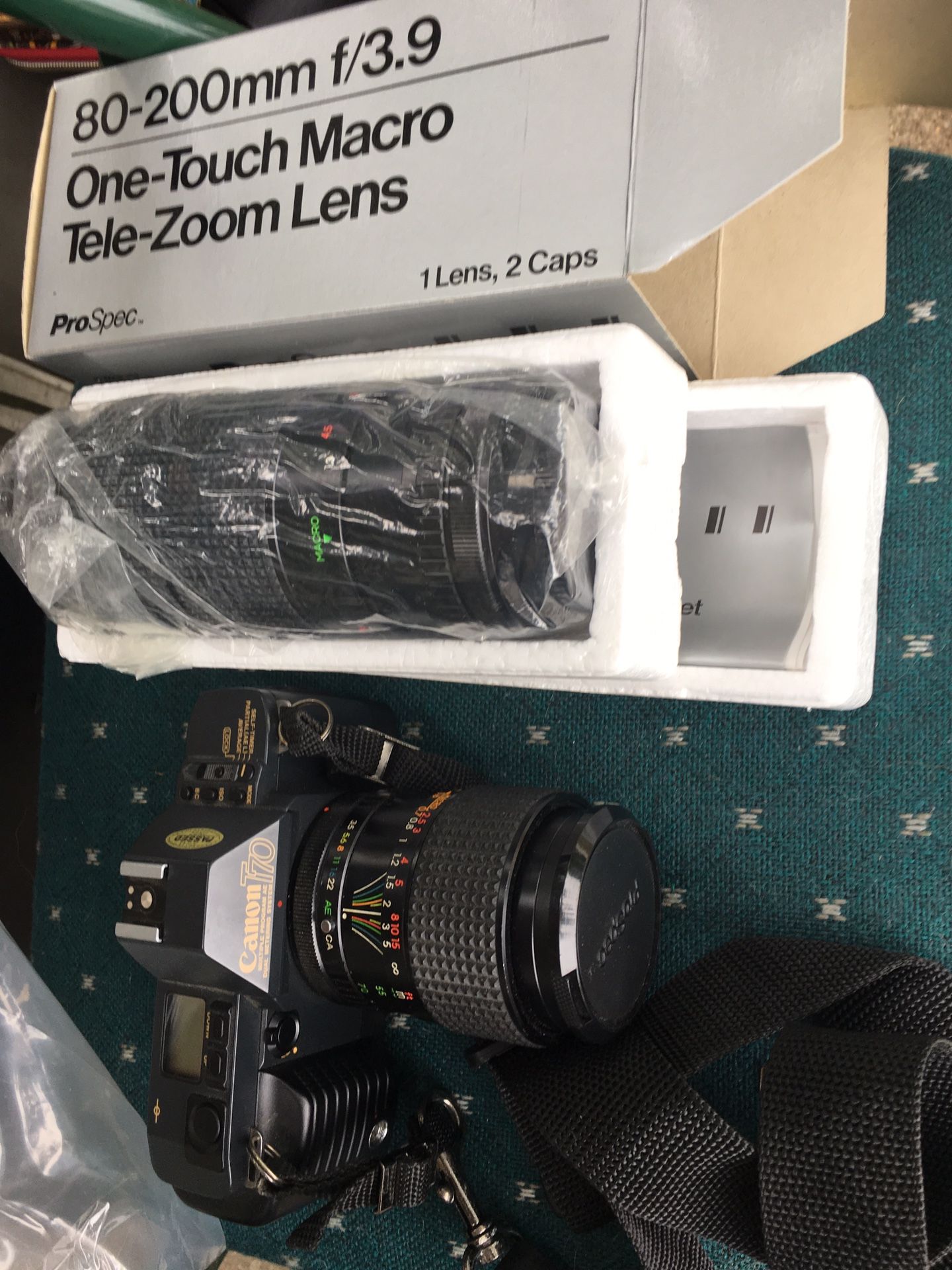 CANON camera with zoom lens all for 125 Firm