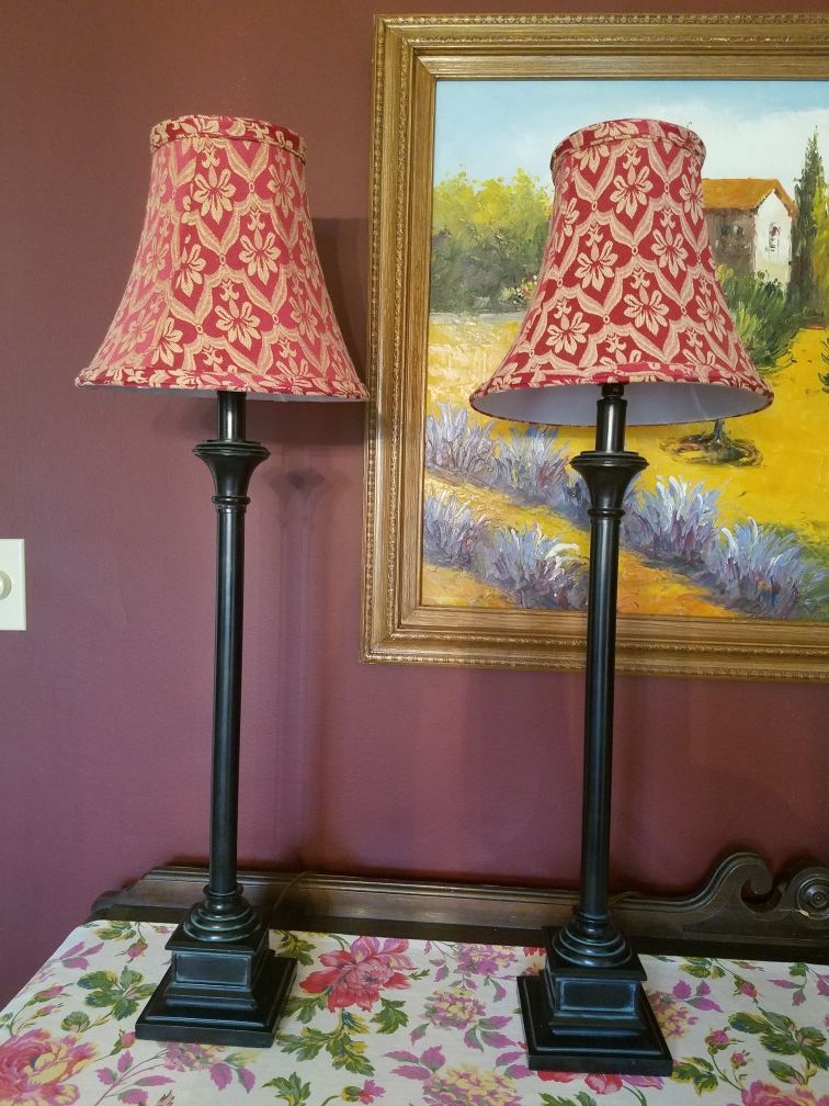 2 buffet lamps