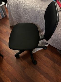 desk and chair free