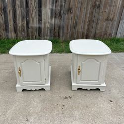 Set Of Nightstands 20”W x 27”D x 22”H