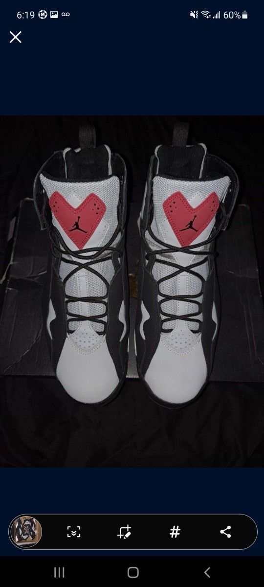 Jordan True Flight Black Varsity Red Wolf Grey sz 11