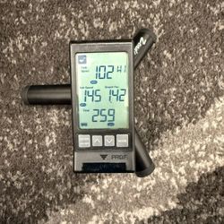 PRGR Launch Monitor w/stand