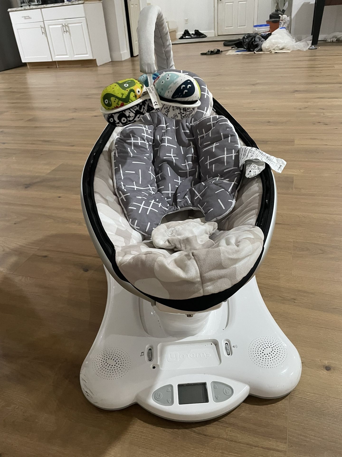 4moms MamaRoo Multi-Motion Baby Swing 