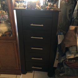 🎁BEAUTIFUL TALL CHEST WITH DEEP DRAWERS - FITS IN VERY SMALL SPACES by 23.5” x 16”x 45.5”🎁