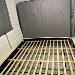 King Size Bed - Cama Tamaño King 