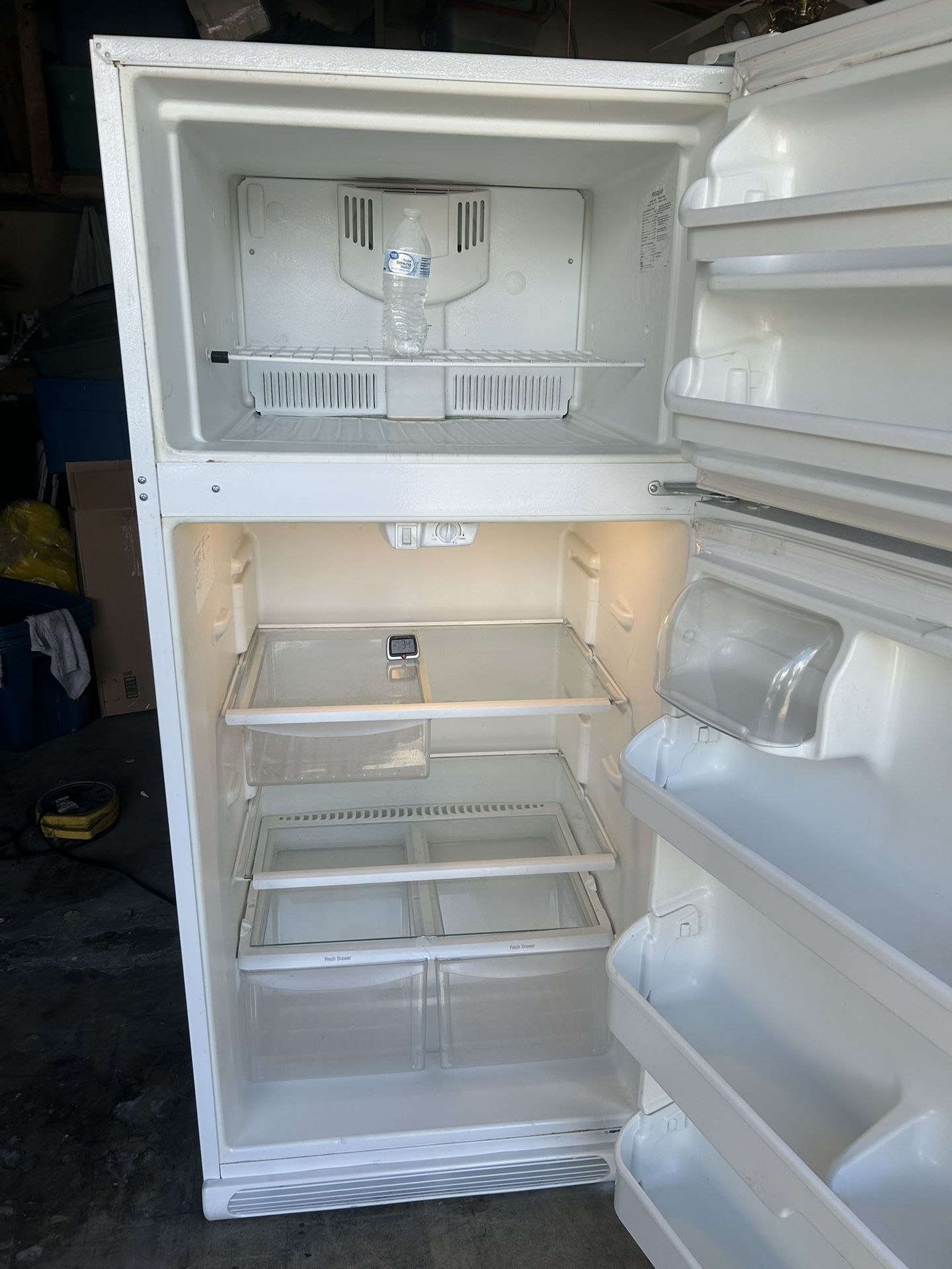 Do Refrigerators Need To Be Plugged In at Isabelle Lewallen blog
