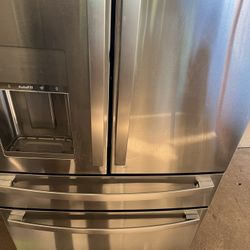 Refrigerator For Sale 