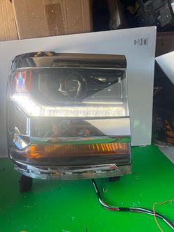 2015 Silverado hedlights RH