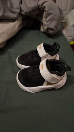Baby shoes