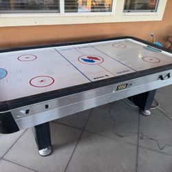 Air Hockey Table