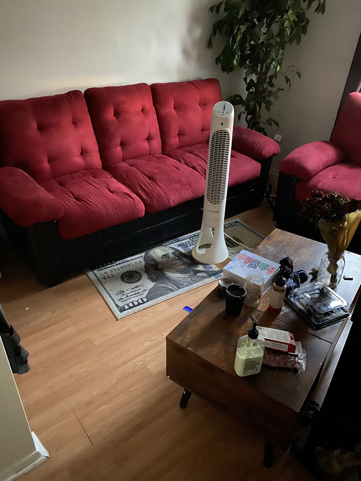 Moving Sale Couch Chair Water Aquarium Coffee Tables +More