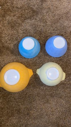 Lot Of 4 Vintage Pyrex Colorful Bowls 