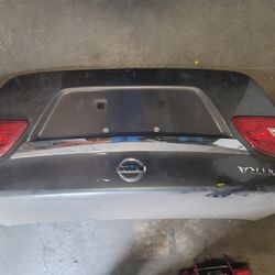 2013-2017 Nissan Sentra  Trunk Lid 
