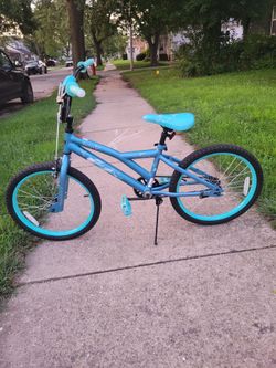 16" HUFFY GLITZY GIRLS BIKE