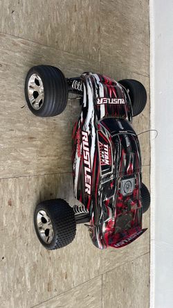 Traxxas Rustler With Remote