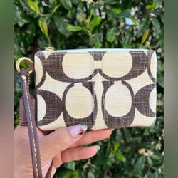 Coach Carly Signature C Canvas Rare Wristlet Brown Cream