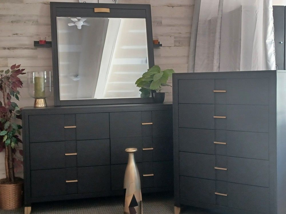 Refurbished 2-Piece Onyx Black Vintage Dresser Set w/ Mirror – Gold Accents – $1 (Taking Best Offers)