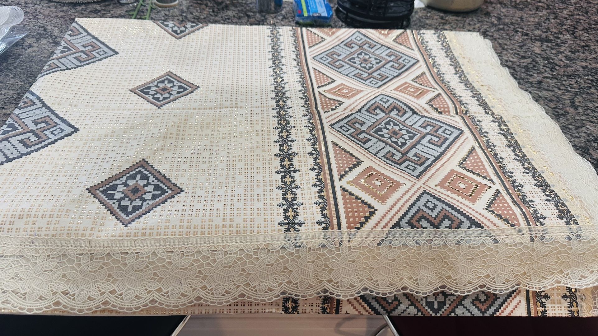 3 Dining Table Covers