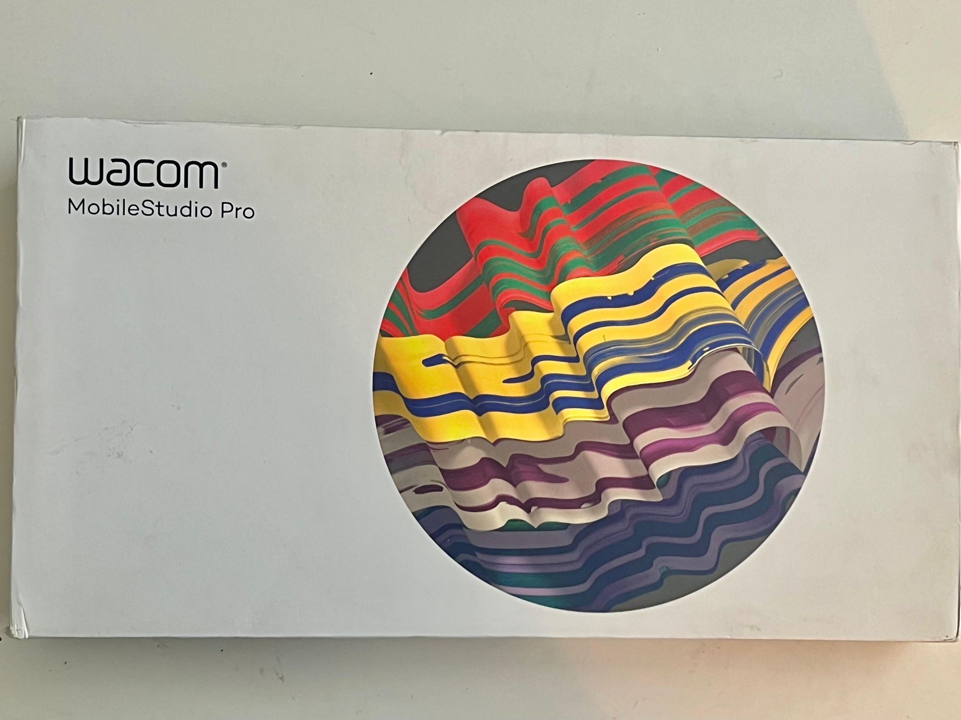 Wacom MobileStudio Pro 13 Core i5 128GB DTH-W1320 with Keyboard