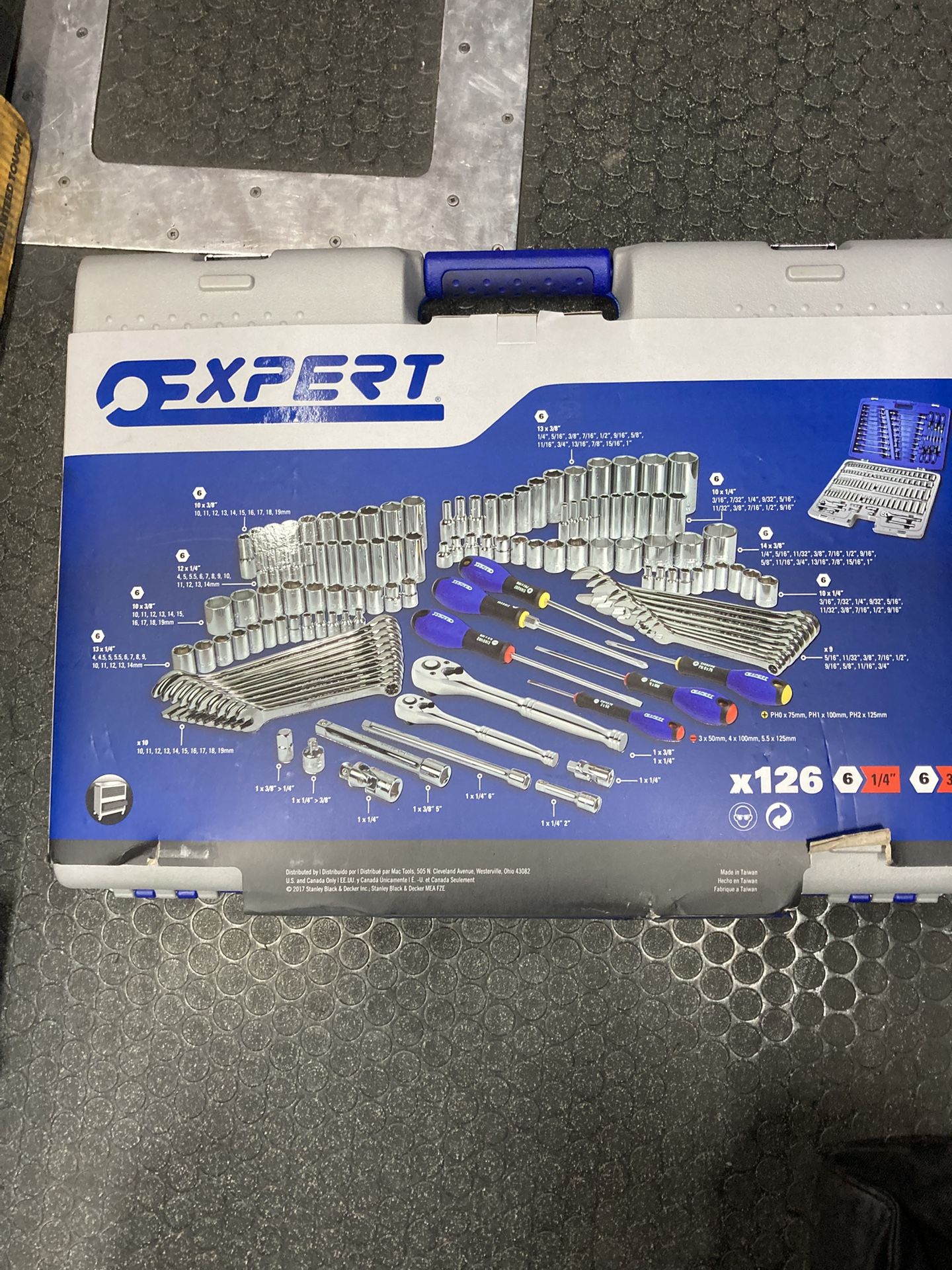 Brand New Tool Set Expert 126 Piece Set