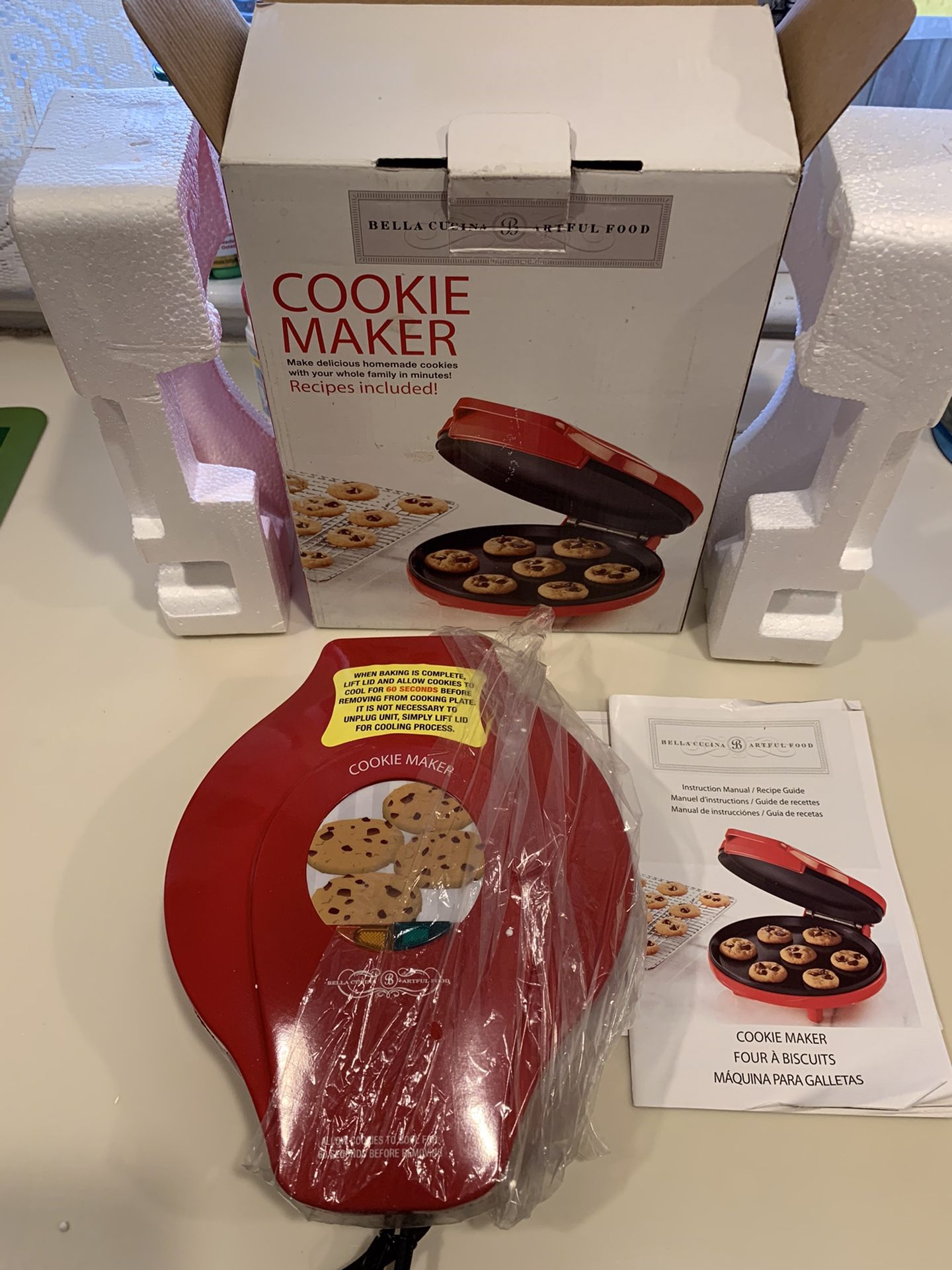 Bella Cucina Artful Food Cookie Maker #13538 New from Macys 6 to 7 minutes for a quick and delicious dessert Simply pour batter onto the flat nonsti
