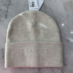 Lululemon Warm Revelation Beanie *Wordmark*