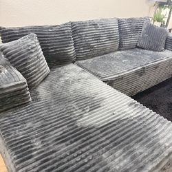 Boneless sectional