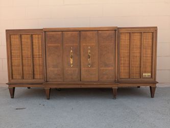Vintage Console radio record player
