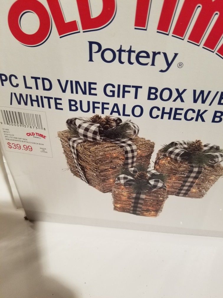 3 Piece W/ Lights Vine Gift Box Set